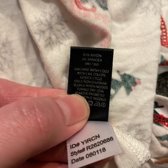 Kensie Brand NWT Women's size Small Critter Holiday Winter Nightgown - Picture 5 of 5